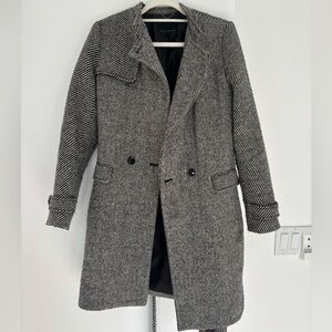 Banana Republic Wool Blend Belted Women’s Coat Herringbone Gray Size Small